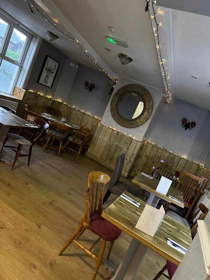 The Hinds Head Hotel ชอร์เลย์ ภายนอก รูปภาพ