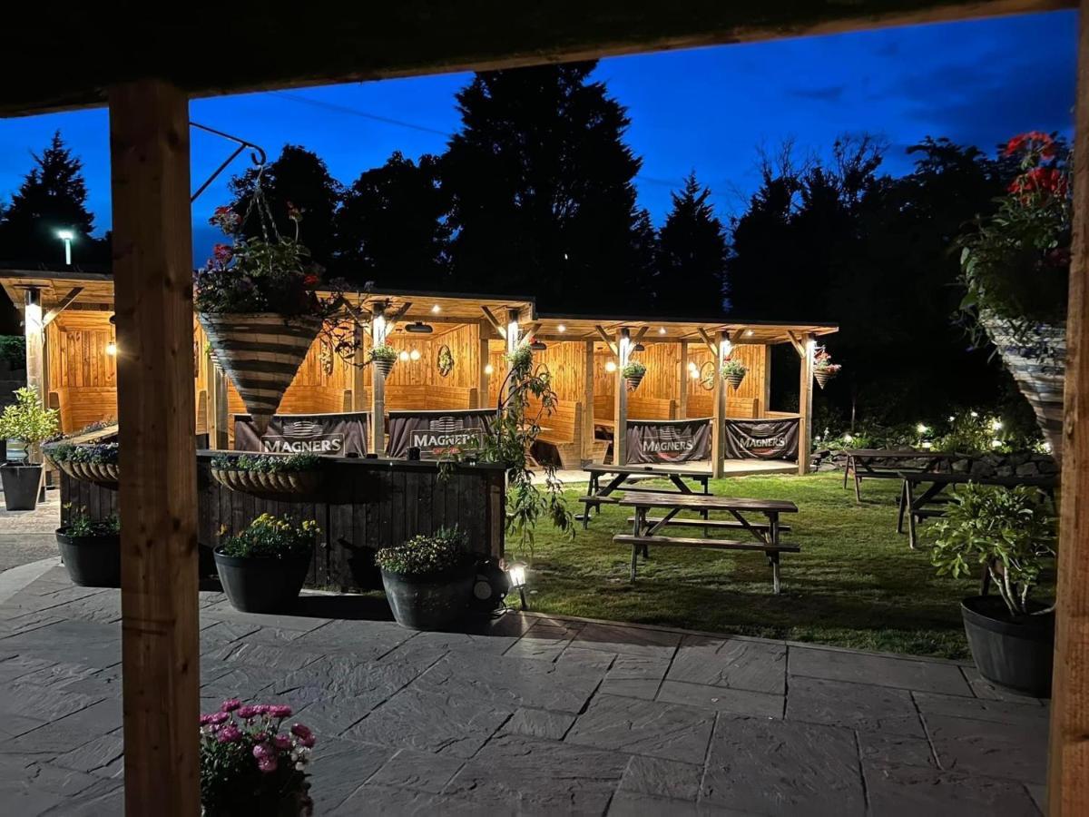 The Hinds Head Hotel ชอร์เลย์ ภายนอก รูปภาพ